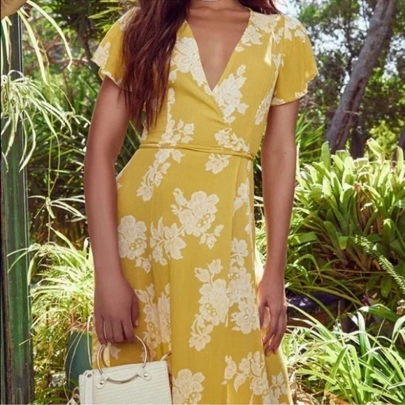 LULU’S Heart of Marigold Wrap‎ flowy Maxi Dress - Picture 2 of 8